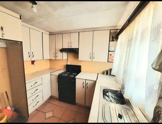 2 BEDROOM HOUSE FOR SALE IN SOSHANGUVE GG